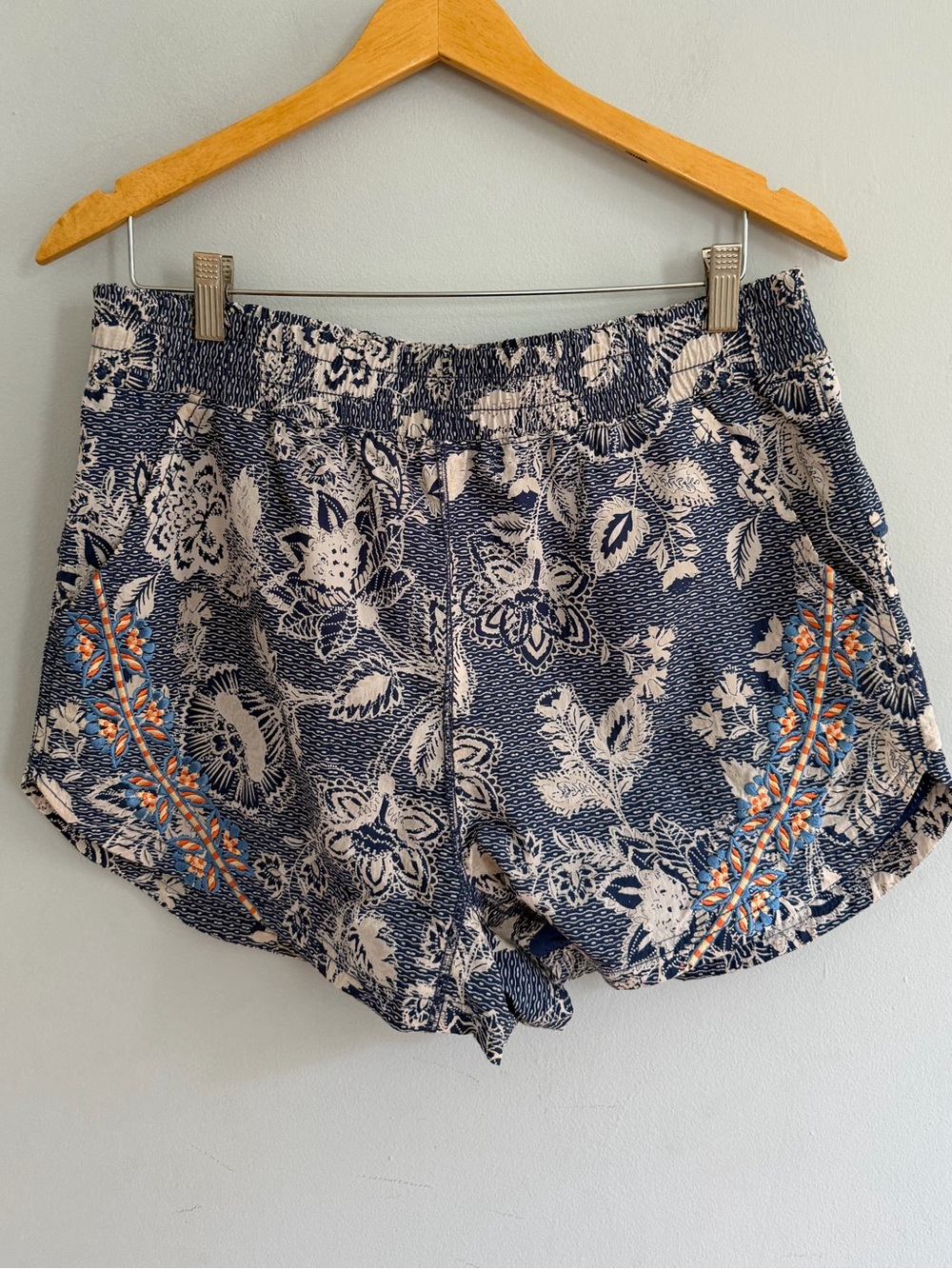 Free People Movement Blue Floral Embroidered Athletic Shorts Size L